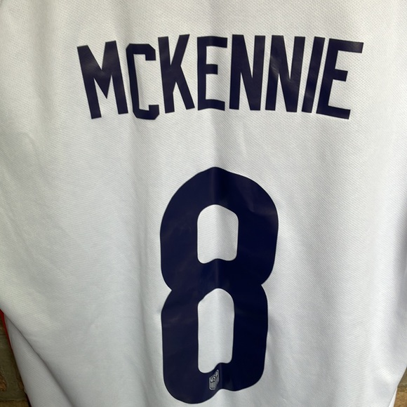 Nike - Picture 10 of 16